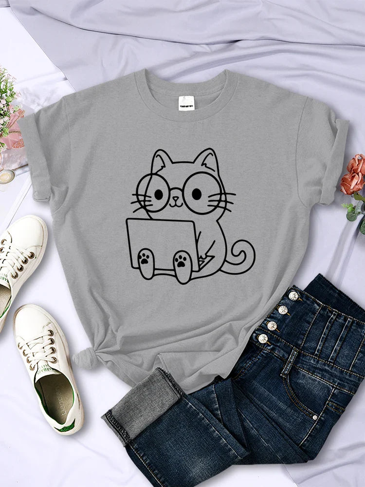 Careful Study Of Work Cat Sketches Women T-Shirt Personality Trend Casual Tee Clothing Street Creative Tops Female Short Sleeve